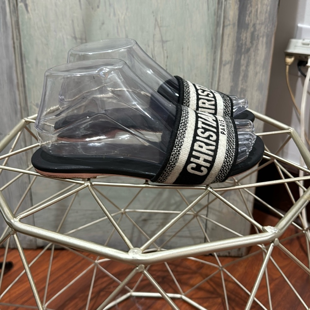 Christian Dior Dway slide black and cream size 36 flat made in Italy